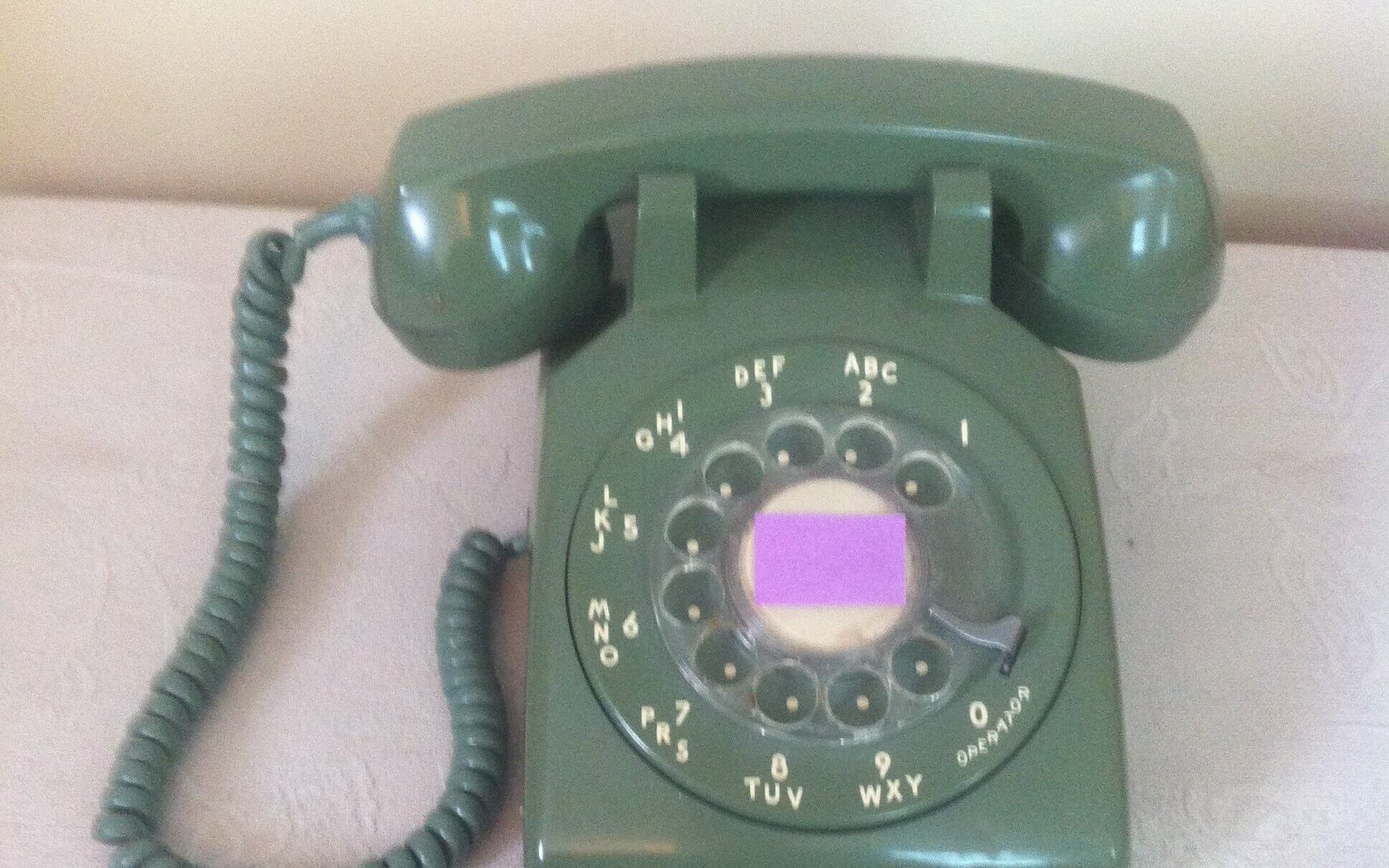 Téléphone ancien à cadran